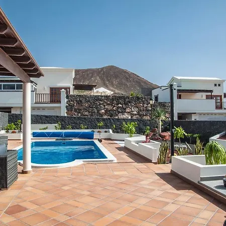 Casa 144, Los Alisios,
